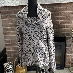 Elegant Cowl Neck 100% Cashmere Leopard Sweater